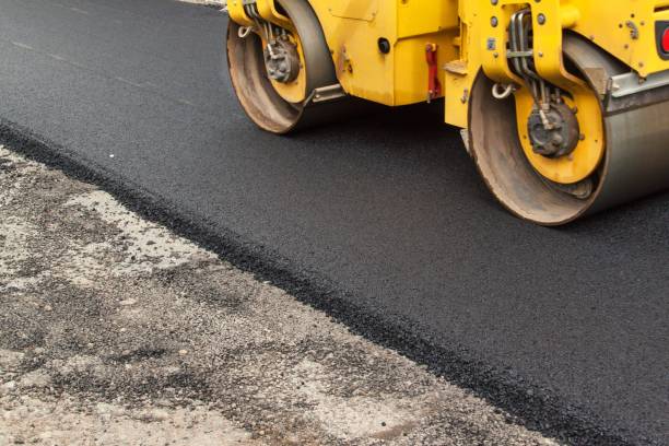 Best Driveway Paving Contractor  in Kalona, IA